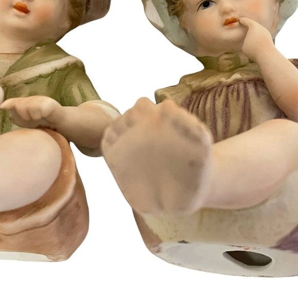 Vintage Pair Bisque Piano Babies Boy Girl Wearing Hats Figurines 4 1/2" x 2" - Picture 9 of 16
